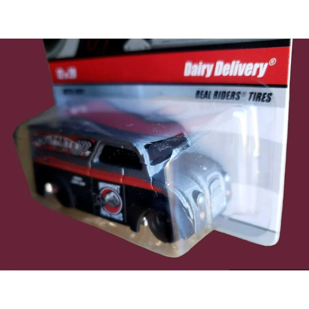 2009 Hot Wheels DAIRY DELIVERY Larry's Garage Metalflake Matte Black 12/20 1:64